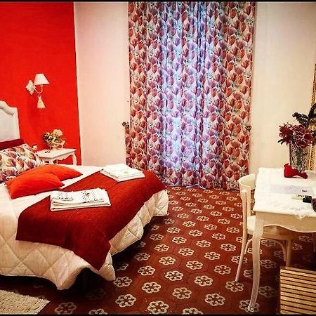 B&B Resta Cu Mme Nápoles Exterior foto